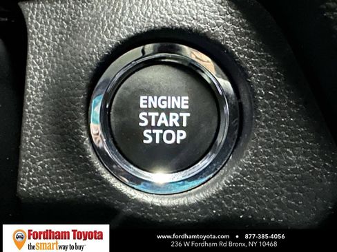 Used 2025 Toyota RAV4 XLE image 27