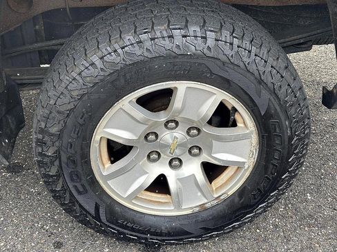 Used 2018 Chevrolet Silverado 1500 LT w/ All Star Edition image 10