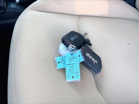 Used 2020 Jeep Gladiator Sport w/ Quick Order Package 24S image 13