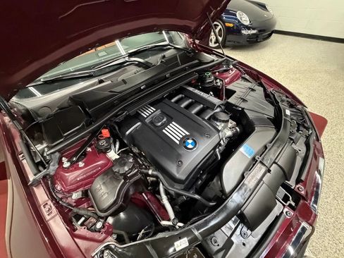 Used 2010 BMW 328i Convertible RWD image 40