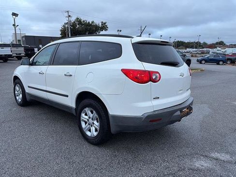 Used 2012 Chevrolet Traverse LS image 5