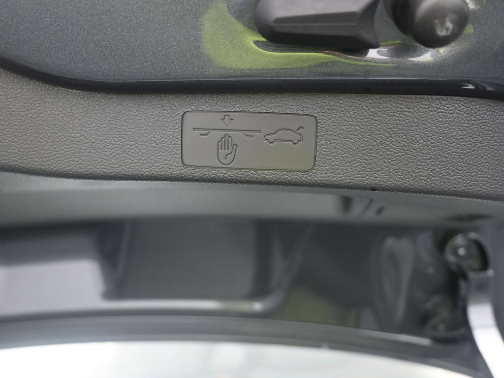 Used 2025 Volkswagen Jetta S FWD image 25