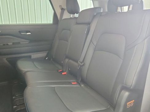 New 2026 Nissan Pathfinder SL FWD image 38