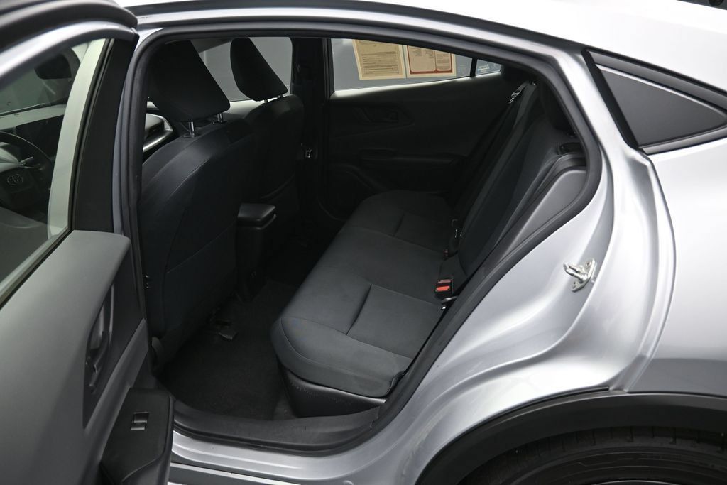 Certified 2024 Toyota Prius LE FWD image 25