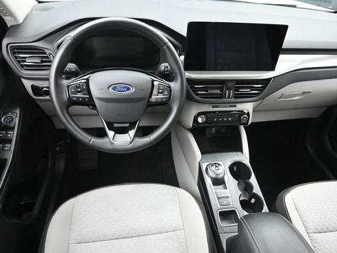Used 2023 Ford Escape Active w/ Tech Pack #1 AWD/4WD image 11