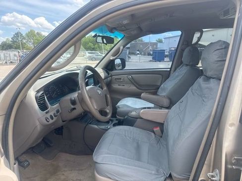 Used 2005 Toyota Sequoia SR5 RWD image 21