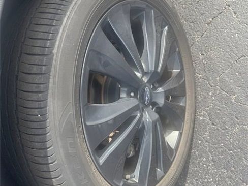 Used 2022 Subaru Ascent Onyx Edition image 9