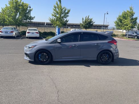 Used 2017 Ford Focus RS AWD/4WD image 2