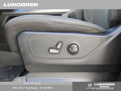 Used 2022 RAM 1500 Big Horn AWD/4WD image 12