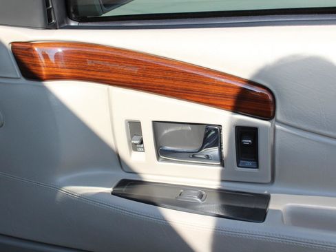 Used 2000 Cadillac Eldorado Touring image 73