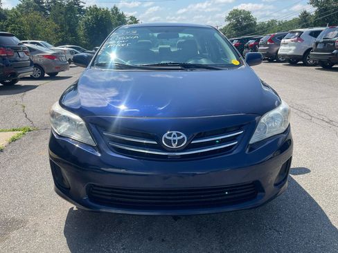 Used 2013 Toyota Corolla LE FWD image 2