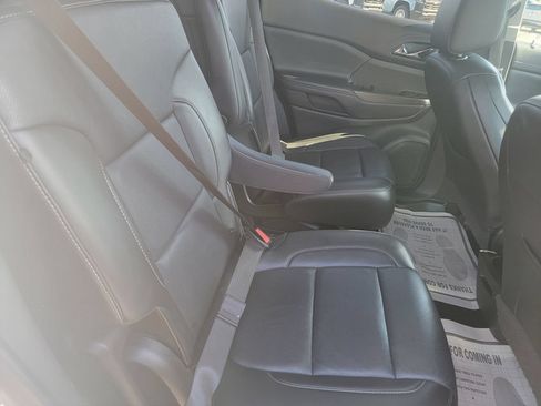 Used 2021 GMC Acadia SLT FWD image 6