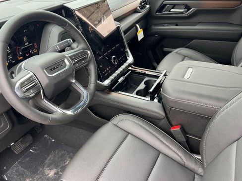 New 2026 GMC Yukon XL Denali image 7