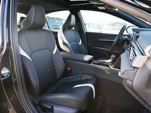 New 2026 Toyota Camry Hybrid AWD/4WD image 13