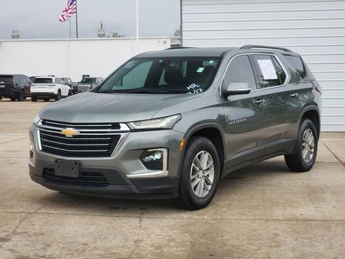 Certified 2023 Chevrolet Traverse LT image 3