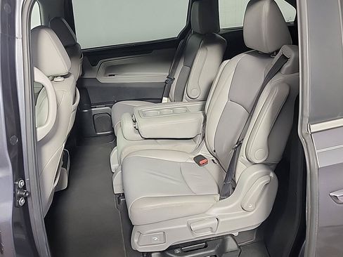 Certified 2018 Honda Odyssey Touring image 18