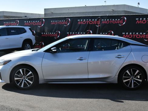 Used 2023 Nissan Maxima SV w/ Floor Mat Group FWD image 4