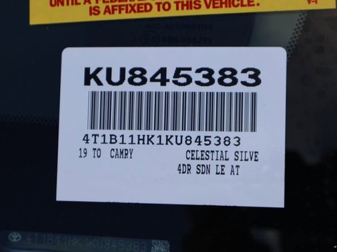 Used 2019 Toyota Camry LE image 7