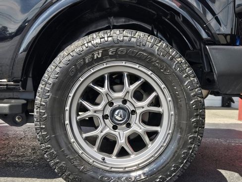 Used 2022 Ford Bronco Outer Banks image 3