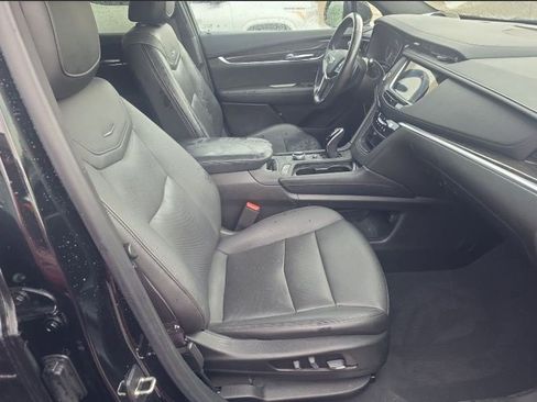 Used 2021 Cadillac XT5 Premium Luxury image 23