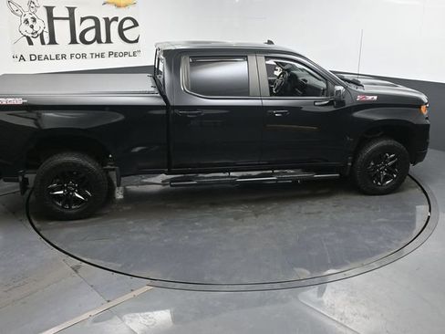 Used 2024 Chevrolet Silverado 1500 LT Trail Boss w/ Convenience Package II AWD/4WD image 38