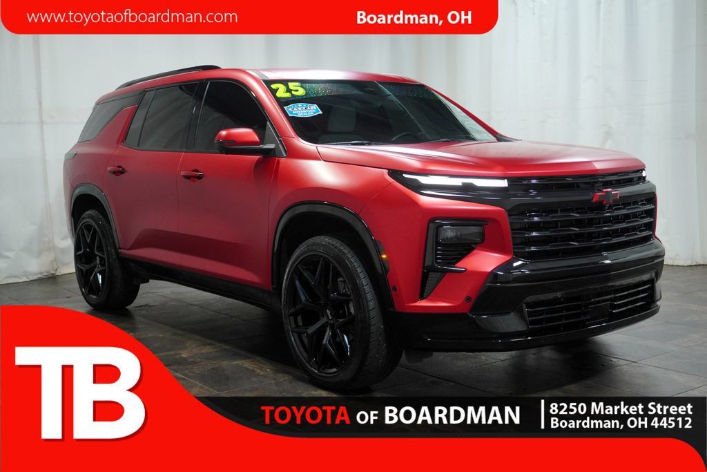 Used 2025 Chevrolet Traverse High Country AWD/4WD image 1