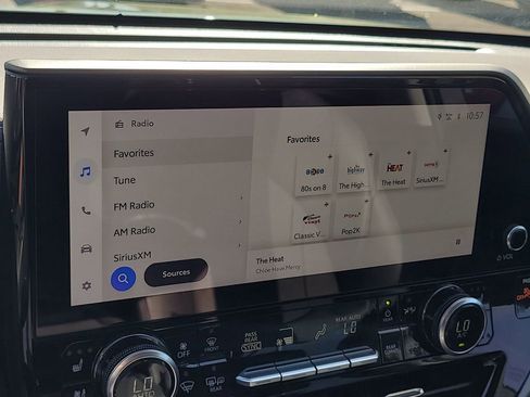 Used 2024 Toyota Highlander Limited image 23