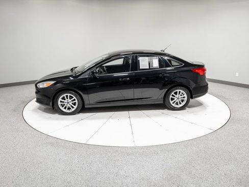 Used 2018 Ford Focus SE FWD image 31