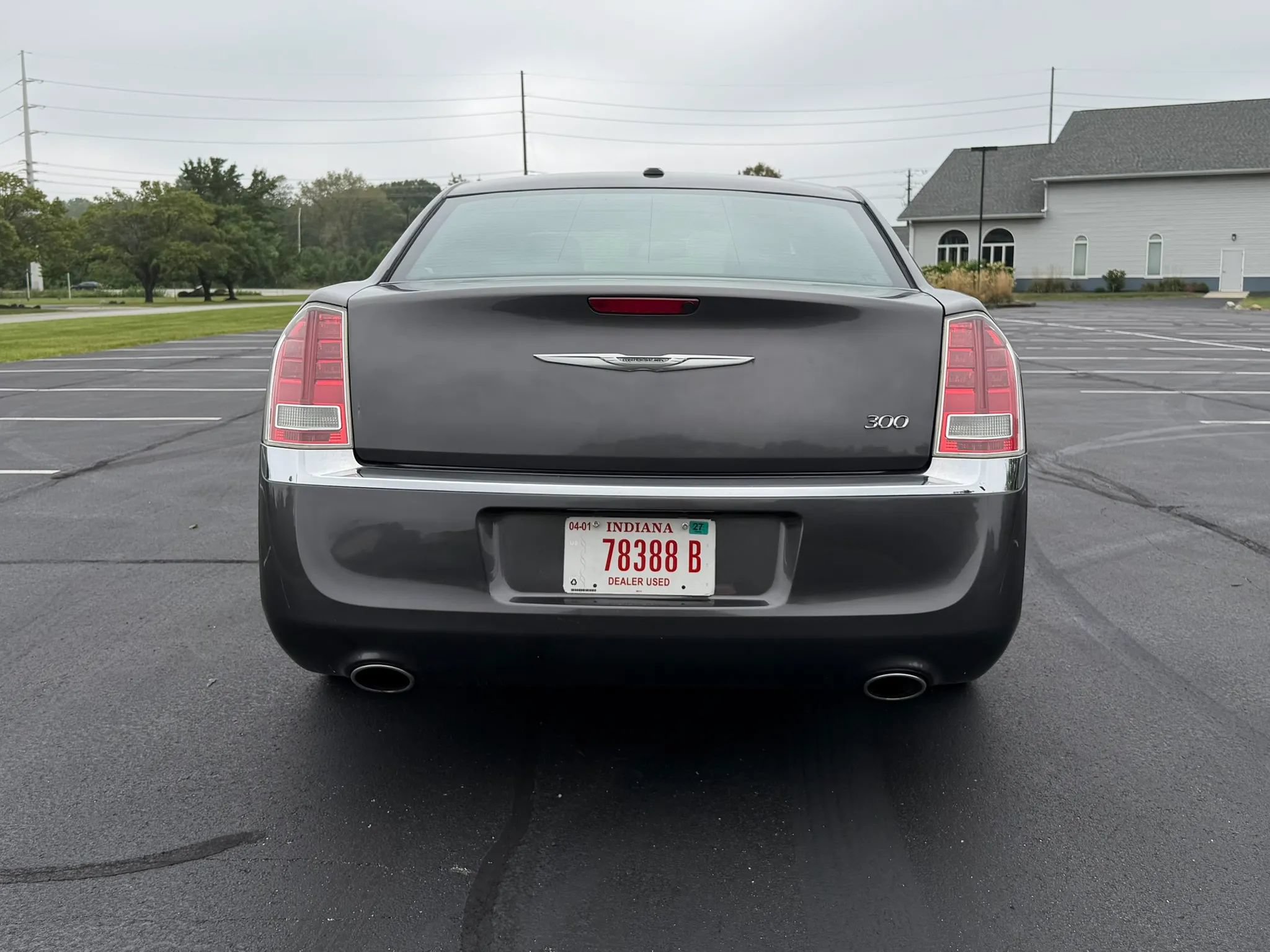 Used 2013 Chrysler 300 RWD image 4