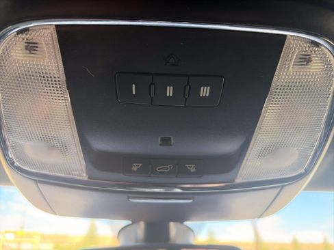 Used 2018 Jeep Grand Cherokee Altitude AWD/4WD image 30