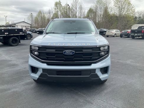 New 2026 Ford Expedition Max Active image 2
