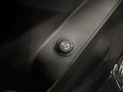 Used 2024 Chevrolet Equinox LT image 26