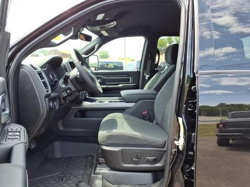New 2026 RAM 2500 Big Horn AWD/4WD image 6