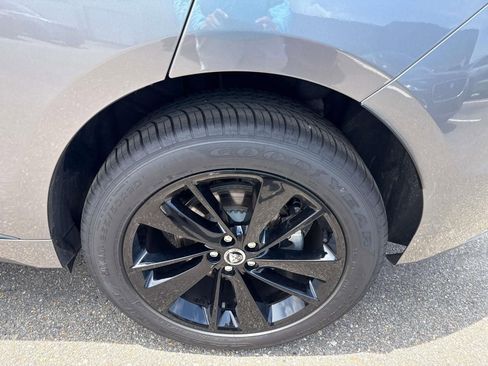 Used 2025 Jaguar F-PACE R-Dynamic S image 3