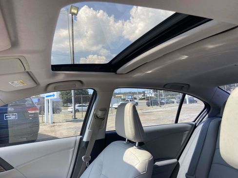 Used 2016 Honda Accord Touring image 8