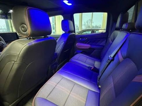 Used 2023 GMC Canyon AT4 w/ Canyon Safety Plus Package image 15