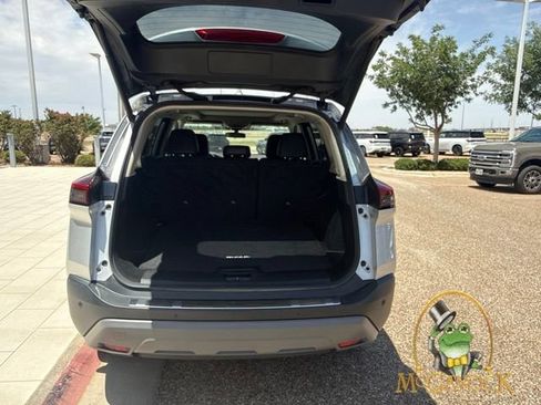 Used 2023 Nissan Rogue SV w/ SV Premium B Package FWD image 31