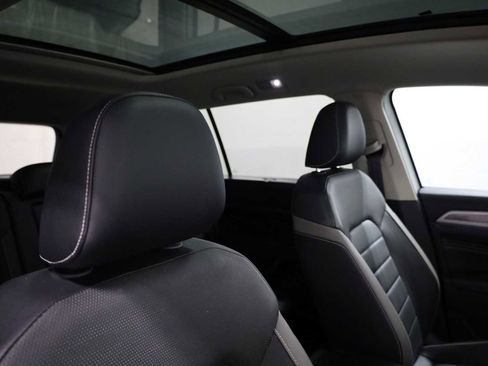 Used 2021 Volkswagen Atlas SEL Premium image 20