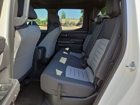 Used 2025 Toyota Tacoma TRD Sport AWD/4WD image 28