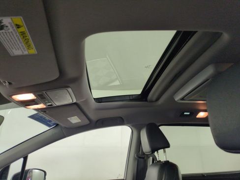 Certified 2024 Honda Odyssey Touring image 24