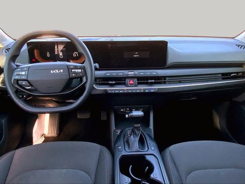 Used 2025 Kia K4 FWD image 16