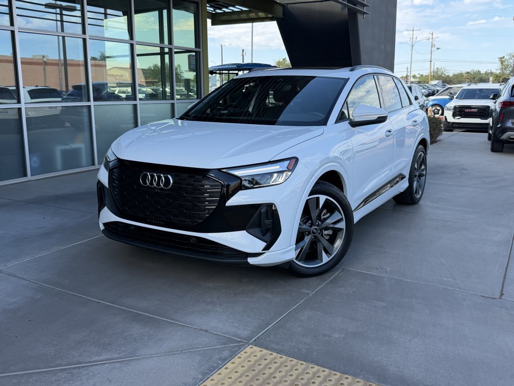 Used 2024 Audi Q4 e-tron Premium w/ Convenience Package AWD/4WD image 2