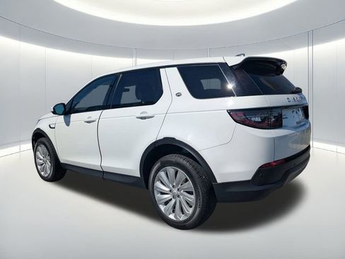Used 2020 Land Rover Discovery Sport SE image 7