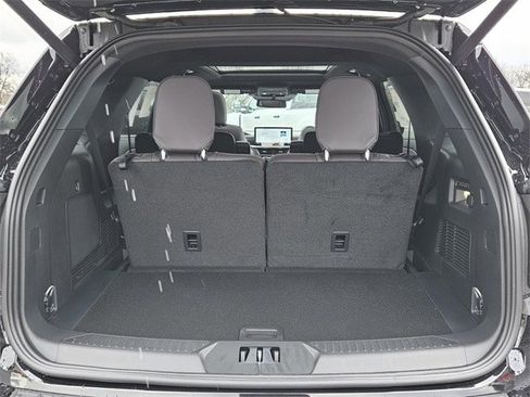 New 2026 Ford Explorer Platinum image 44