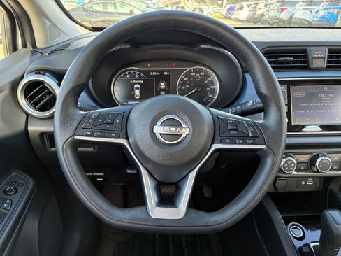 Used 2025 Nissan Versa SV image 21