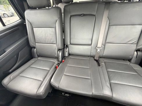 Used 2025 Chevrolet Tahoe LT AWD/4WD image 26