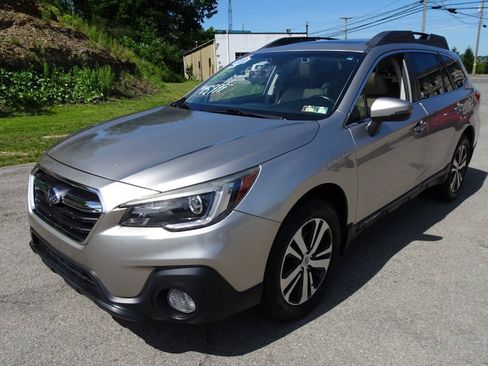 Used 2019 Subaru Outback 2.5i Limited w/ Popular Package #2 AWD/4WD image 2