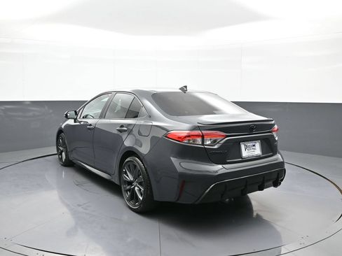 Certified 2025 Toyota Corolla SE FWD image 8