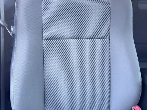 Used 2015 Toyota Tacoma 4x4 Access Cab V6 w/ TRD Off-Road Package image 40