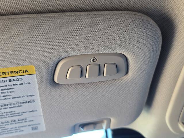 Used 2022 Ford Explorer Platinum w/ Equipment Group 601A AWD/4WD image 27